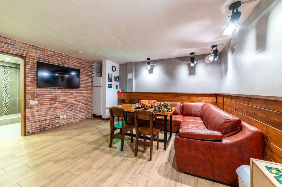 Гостевой комплекс с баней Вверх