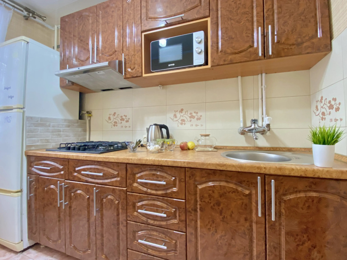 Квартира трехкомнатная рядом с цирком