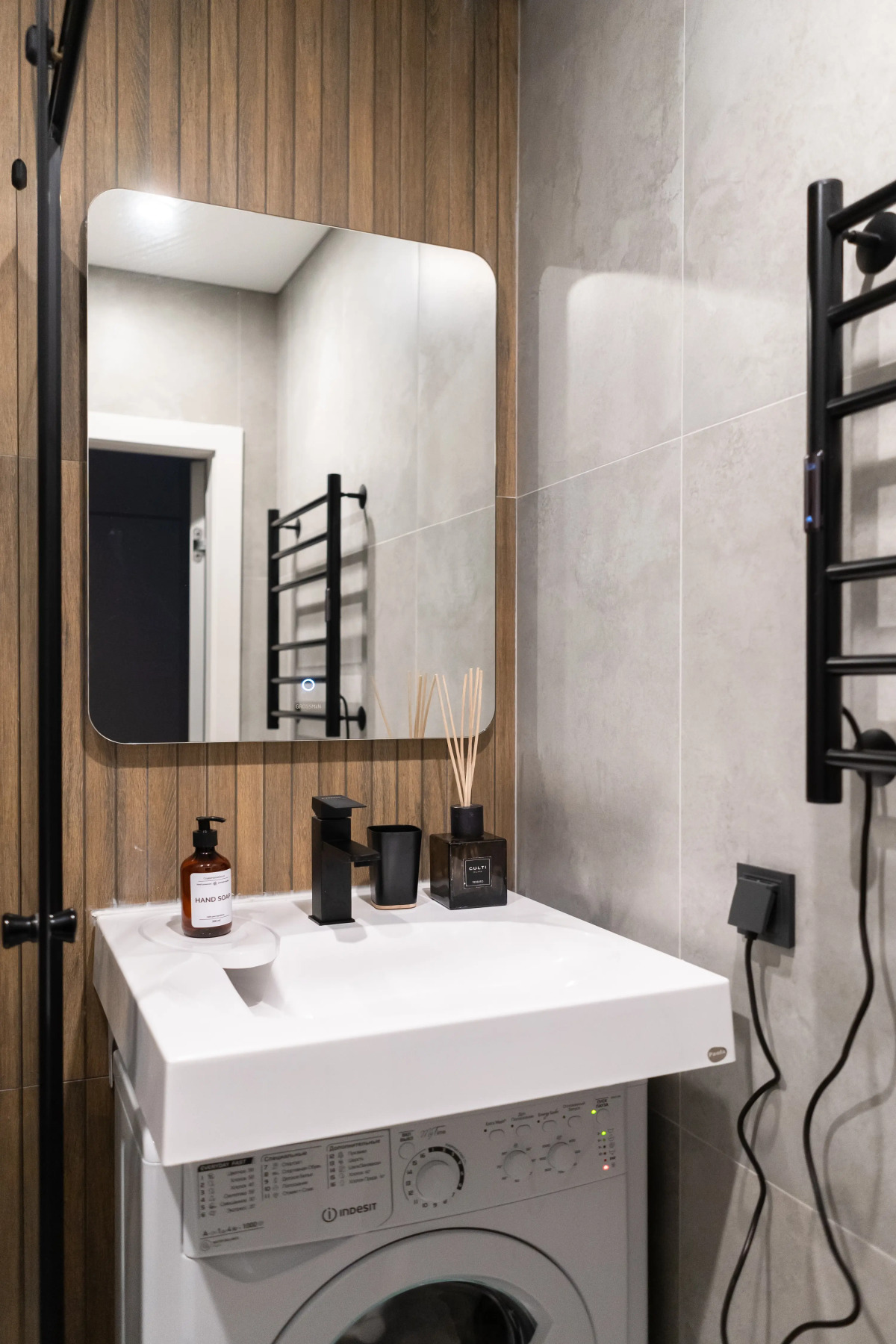 Апартаменты ДВА ГОРОДА - Салют