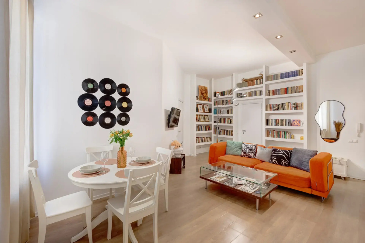 Квартира в стиле диско у Стрелки на Васильевском