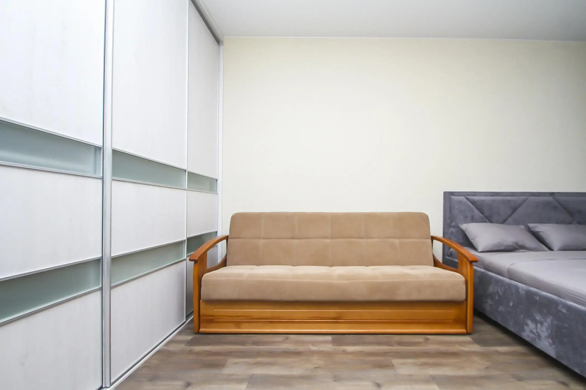 Апартаменты 1 комнатные Каролинского 9