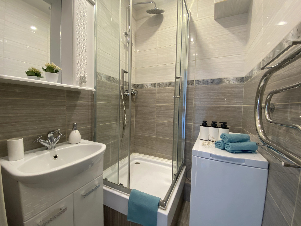 Апартаменты двухкомнатные с Видом на Привокзальную Площадь Hygge Karelia