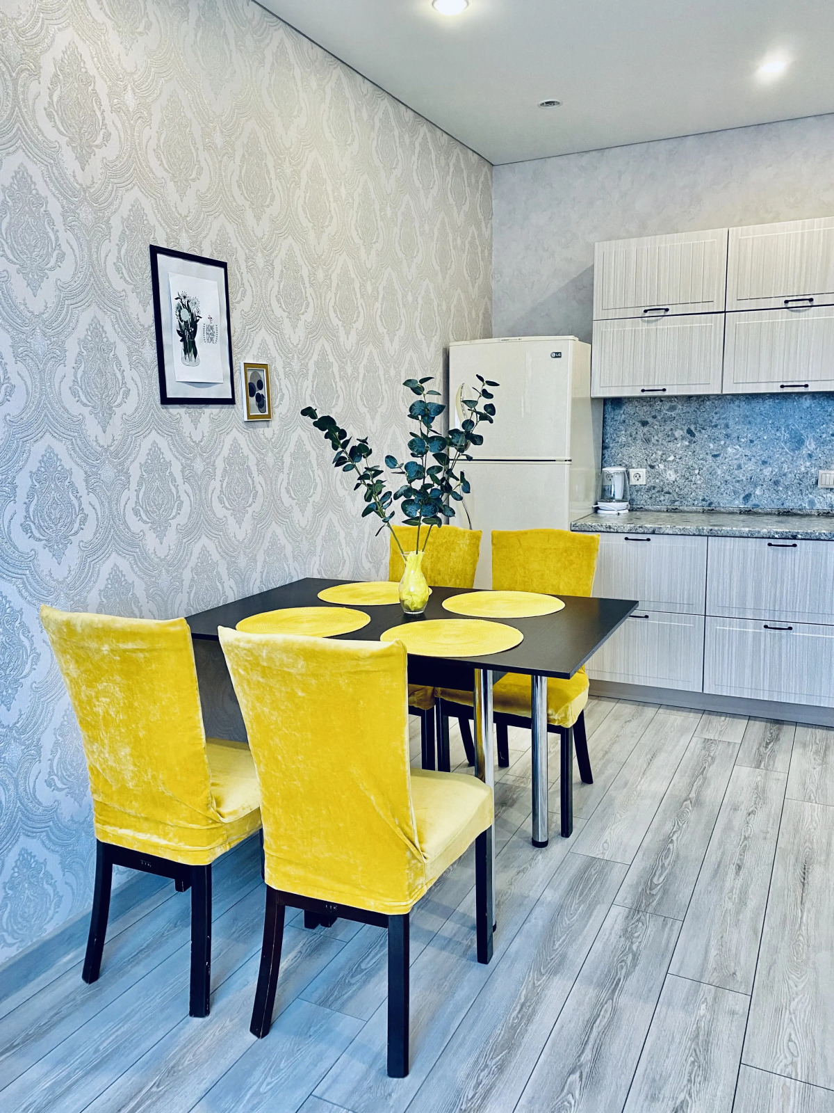 Уютная евродвушка Нежность возле парка и озера