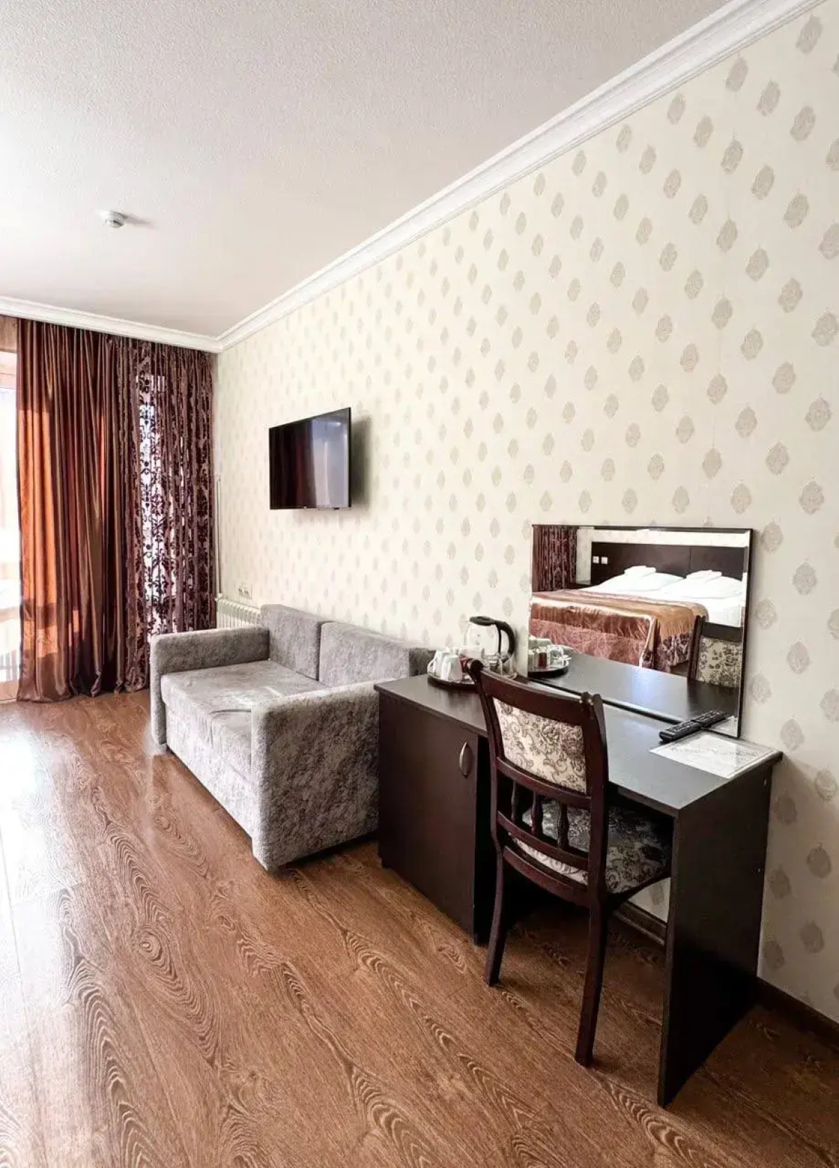 Отель Кавказ