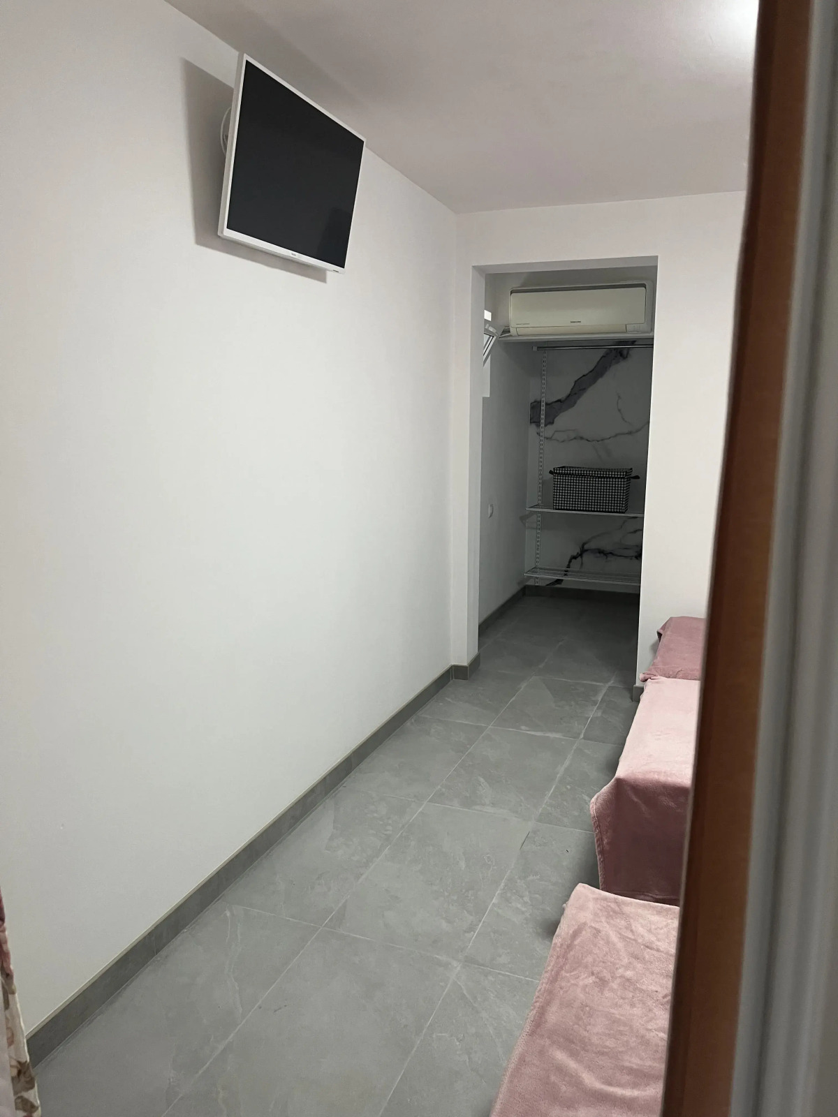 Апартаменты Стандартные трехместные с ванной комнатой