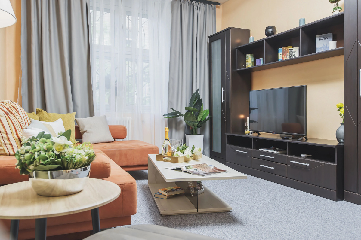 Квартира GM Apartments Стильная Трехкомнатная в центре рядом с МХАТ