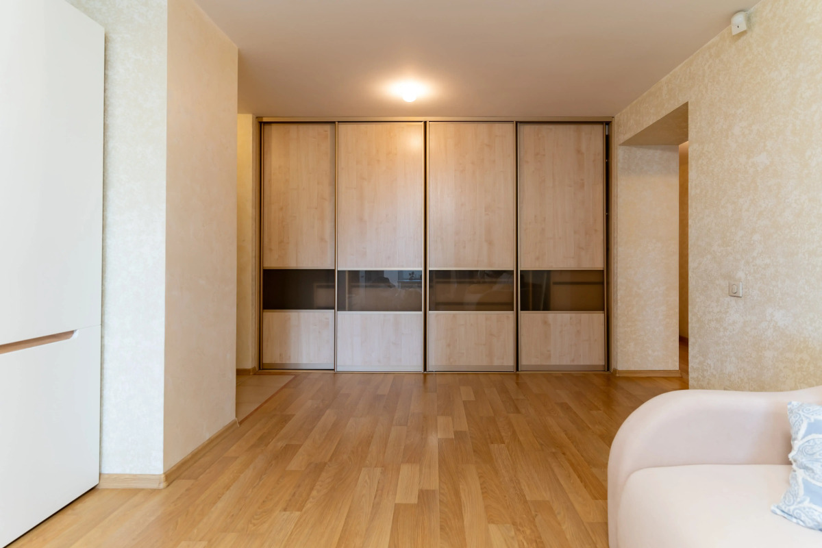 Апартаменты Трёхкомнатные с джакузи на Антона Валека 12