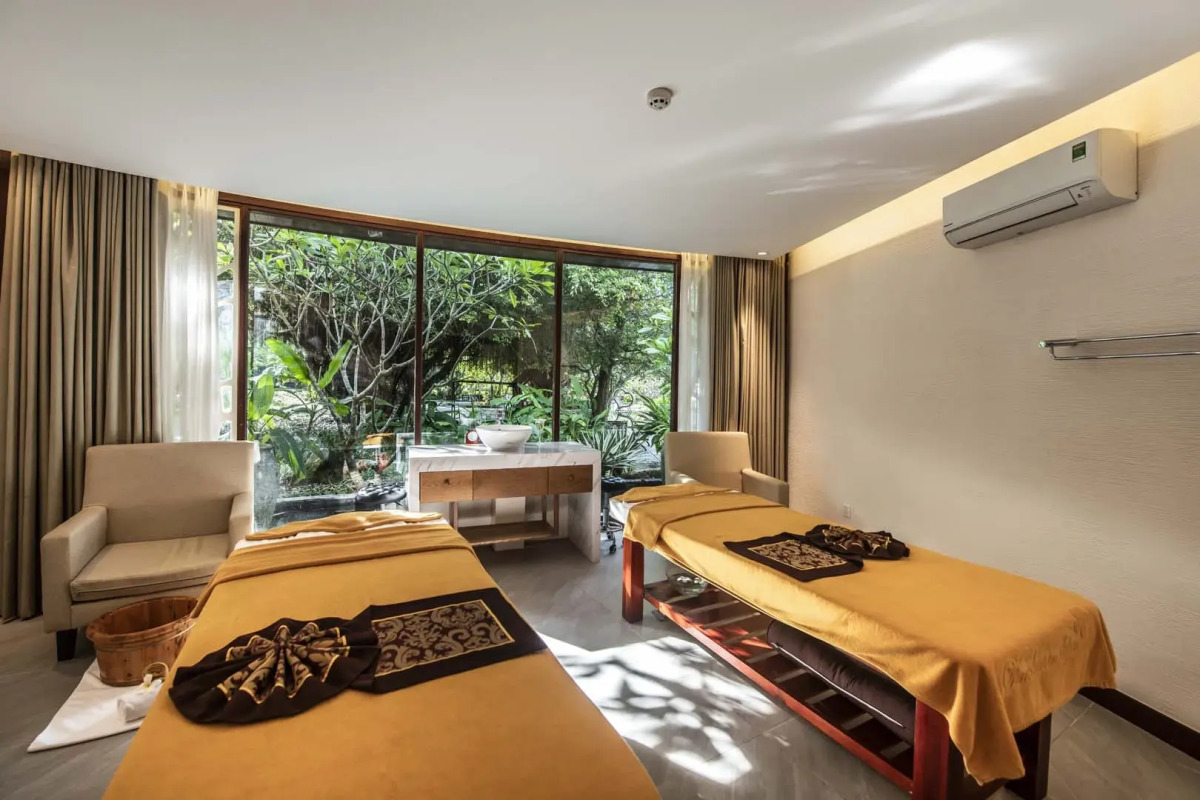 Hon Tam Resort (formerly MerPerle Hon Tam Resort)