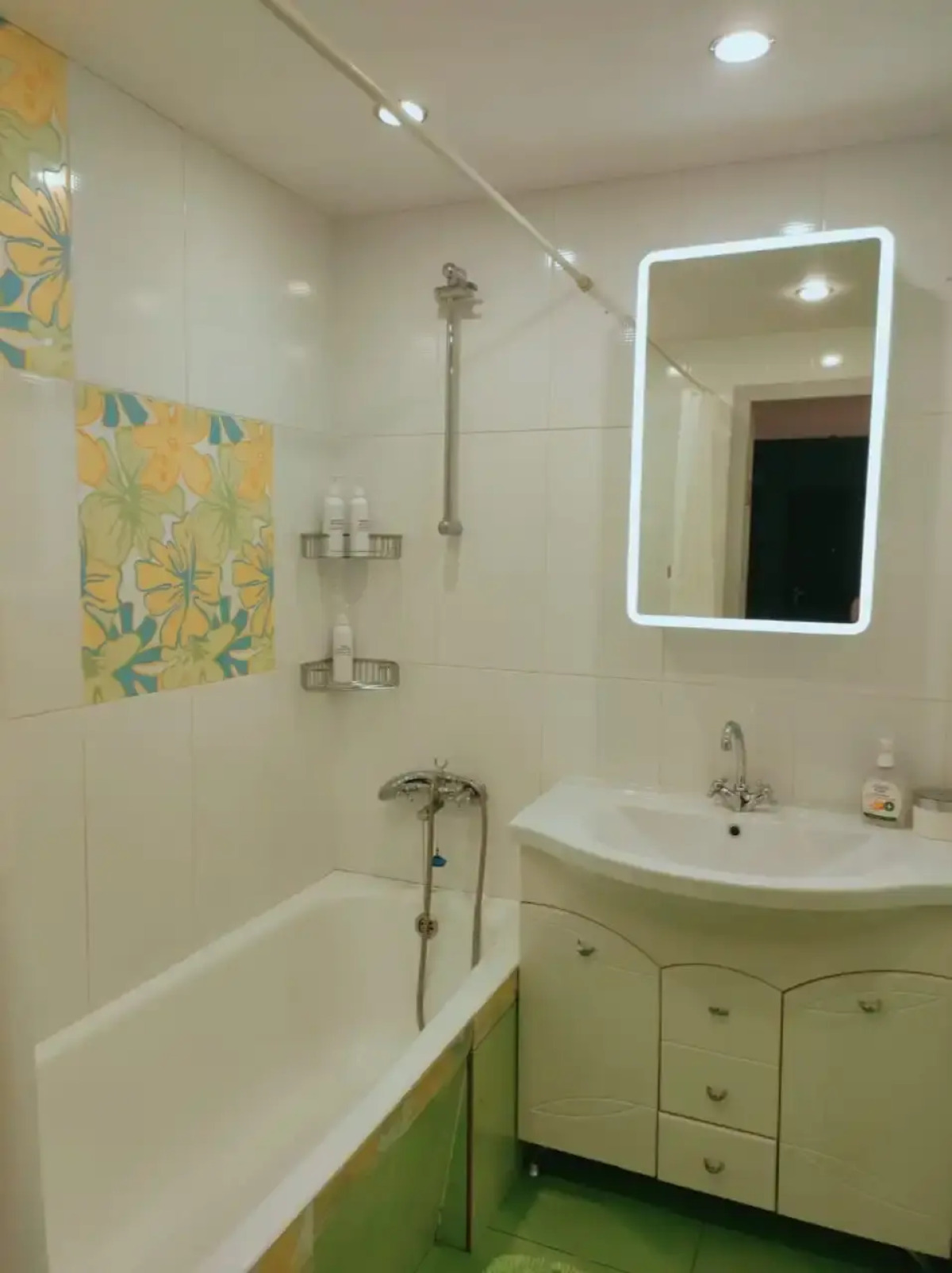 Квартира на Тополиной улице