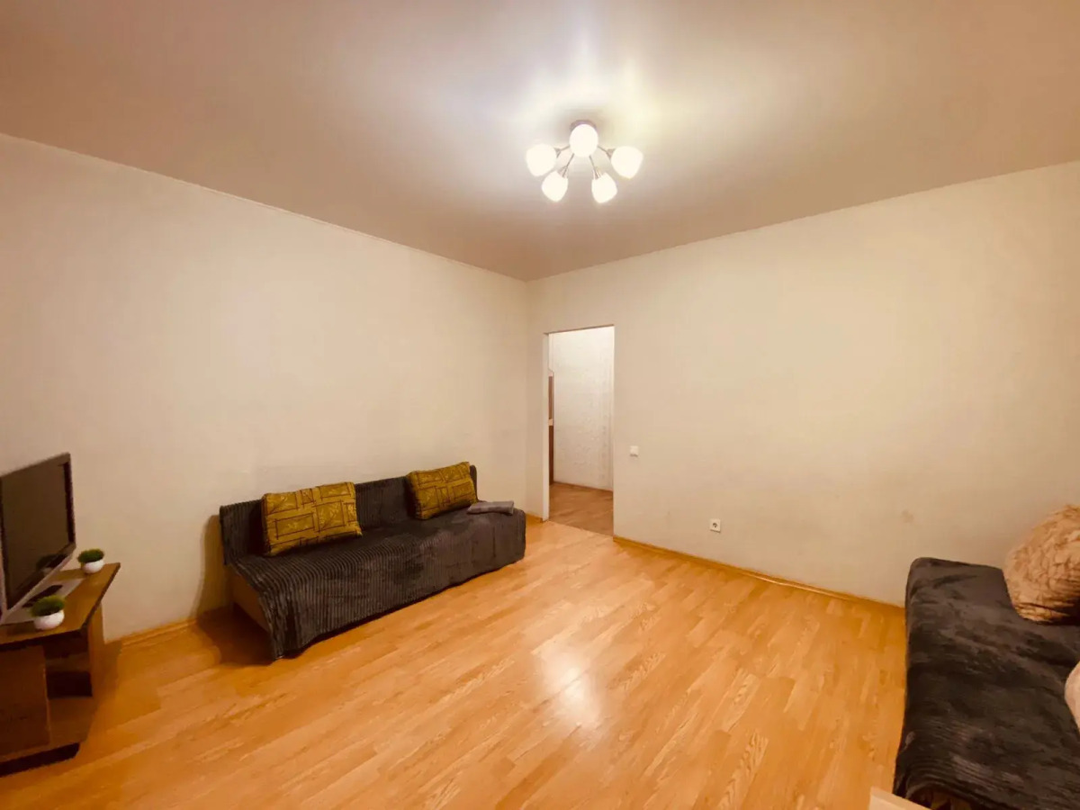 Квартира Двухкомнатная Мич 142/74