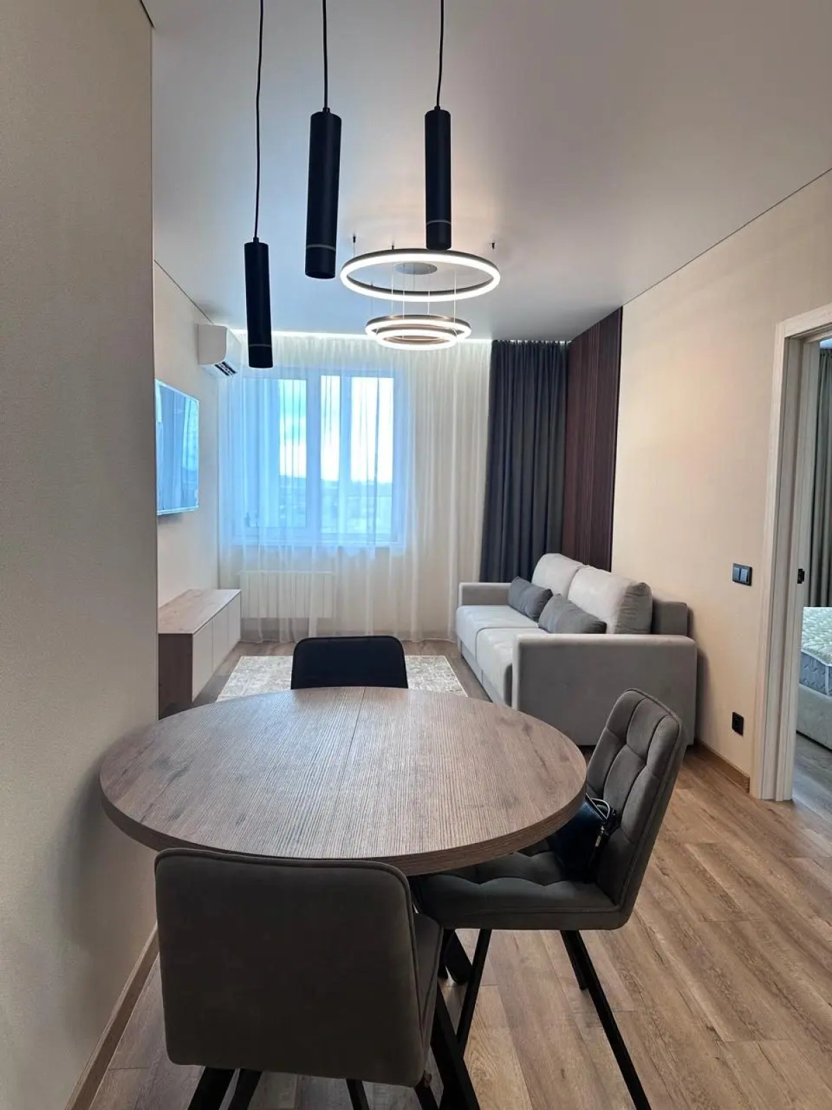 Апартаменты Бизнес Класса на Комарова