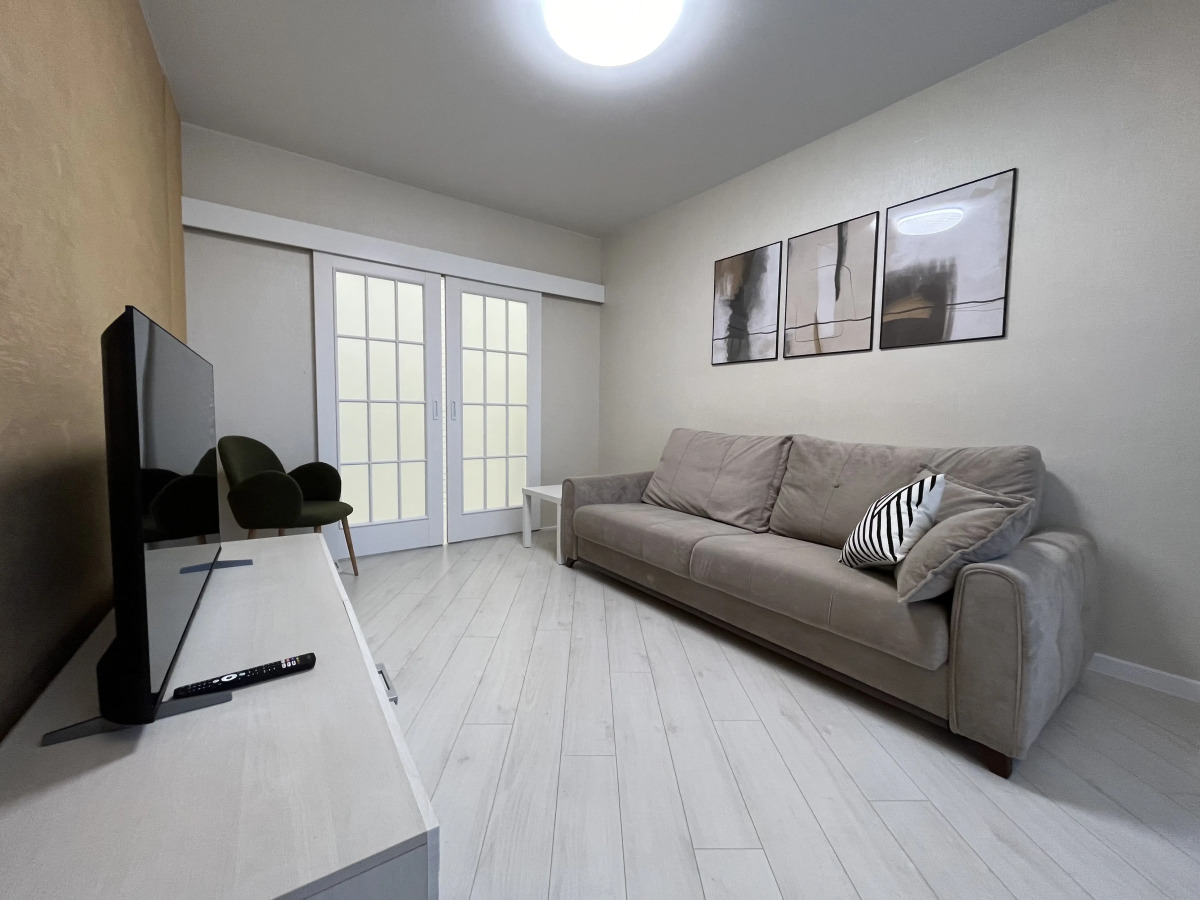 Квартира Уютная Напротив Железнодорожного Вокзала