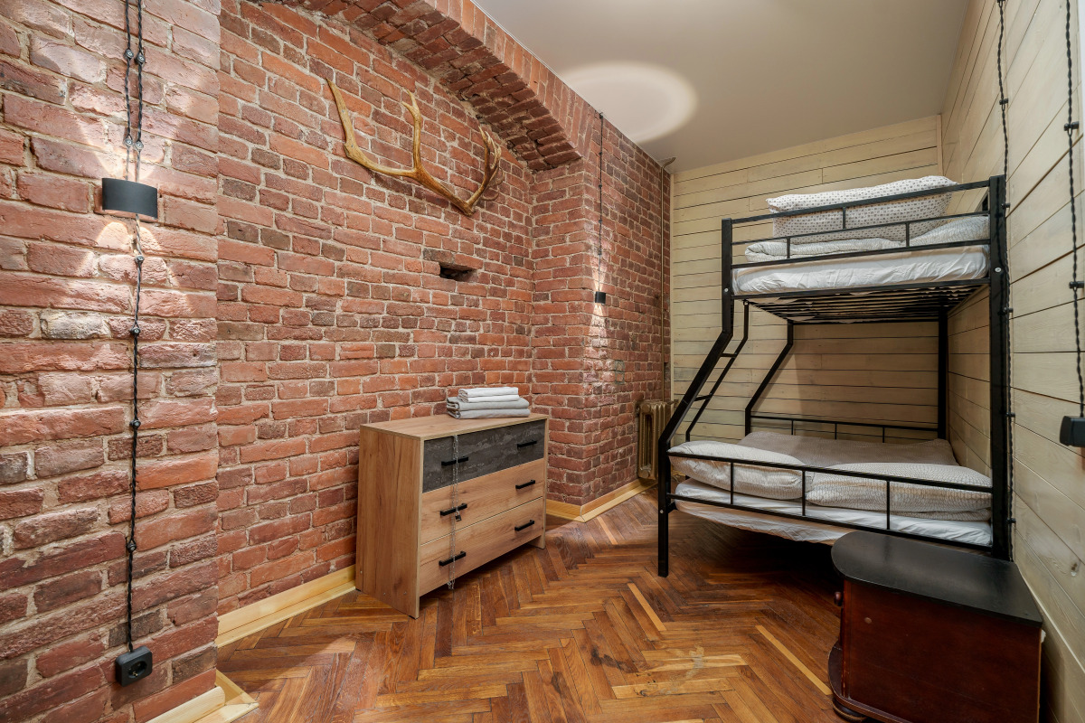 Апартаменты SREDNYAYA PODYACHESKAYA 6 APARTMENTS Просторные трехкомнатные апартаменты Park Lane Inn для 3-х взрослых