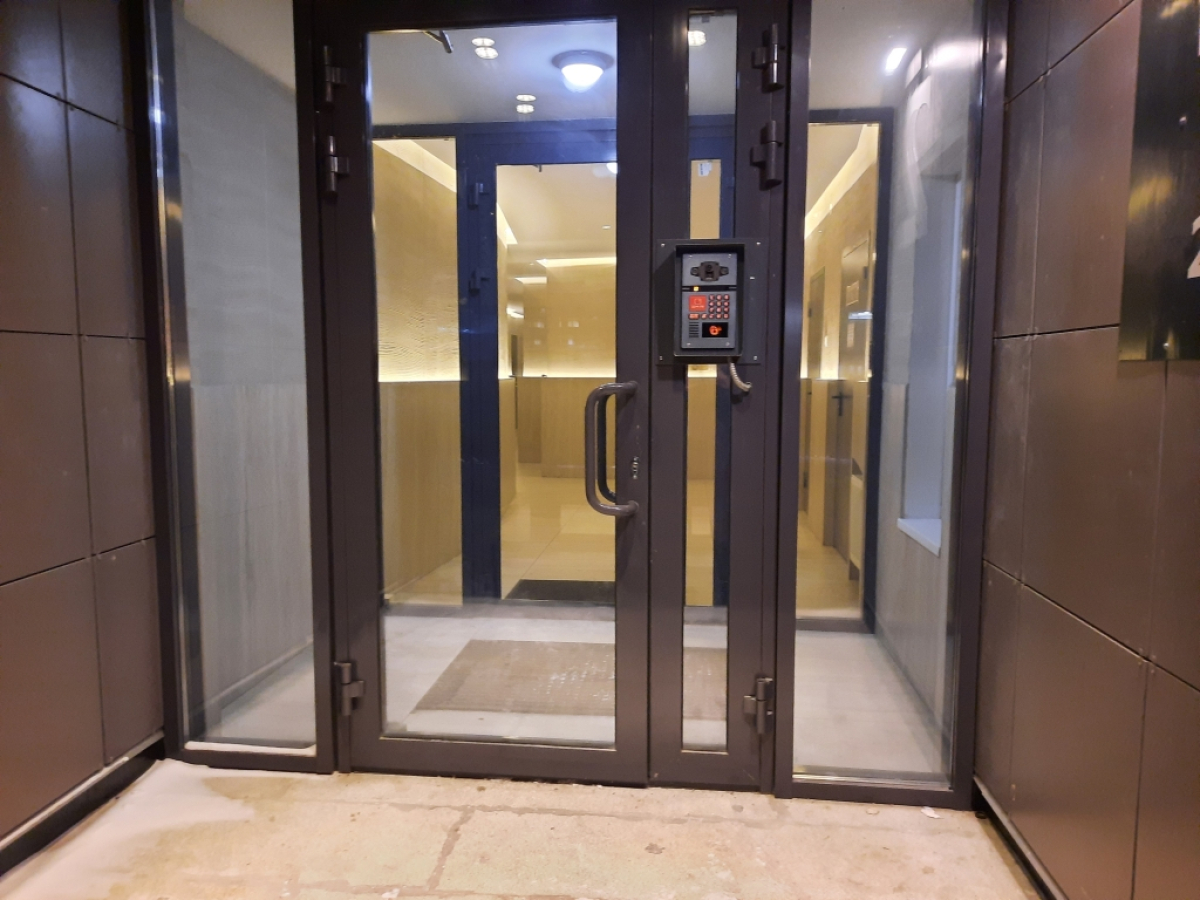 Три квартиры на Сахарова 2