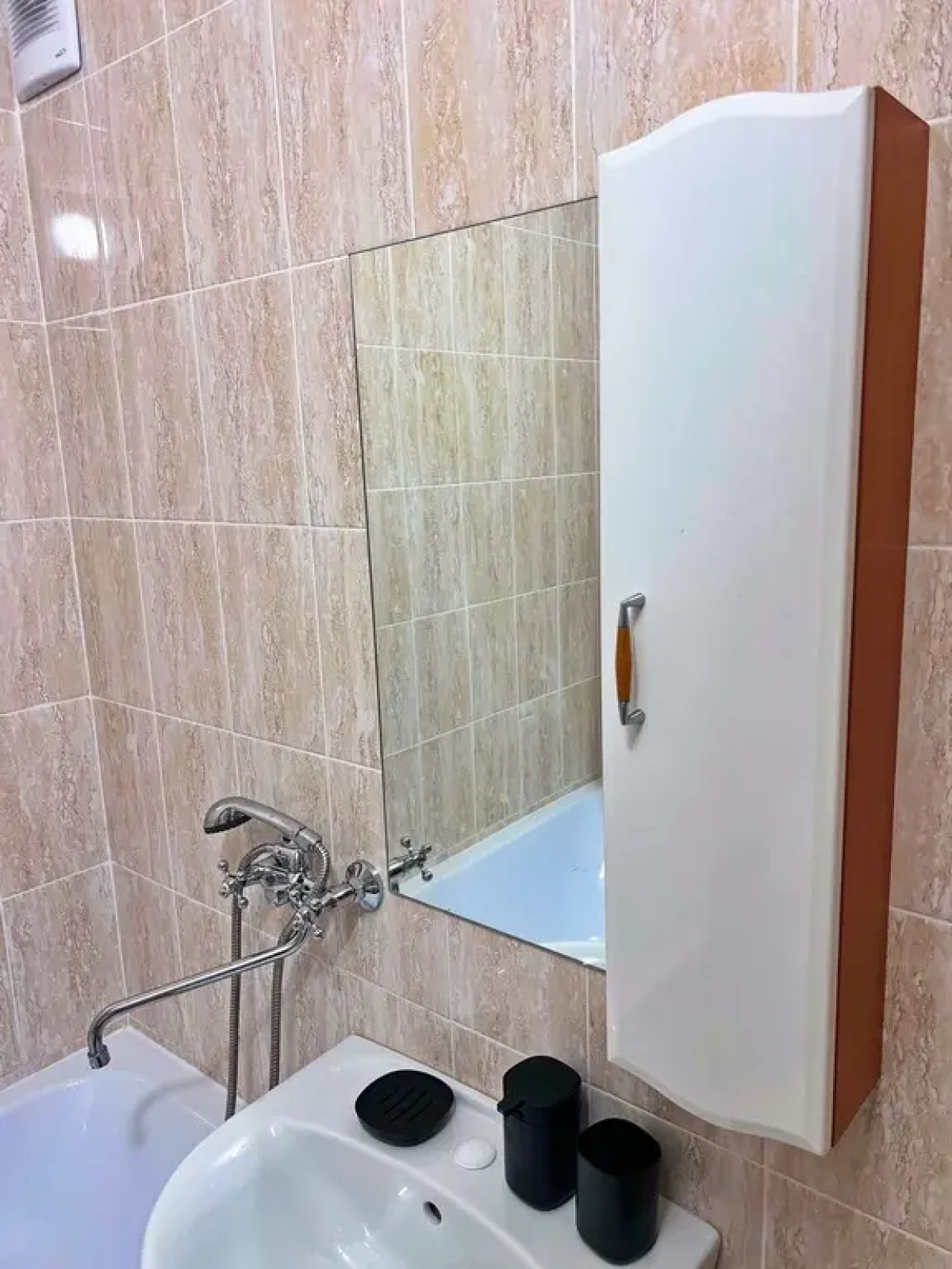 Апартаменты Дубровинского, 110б