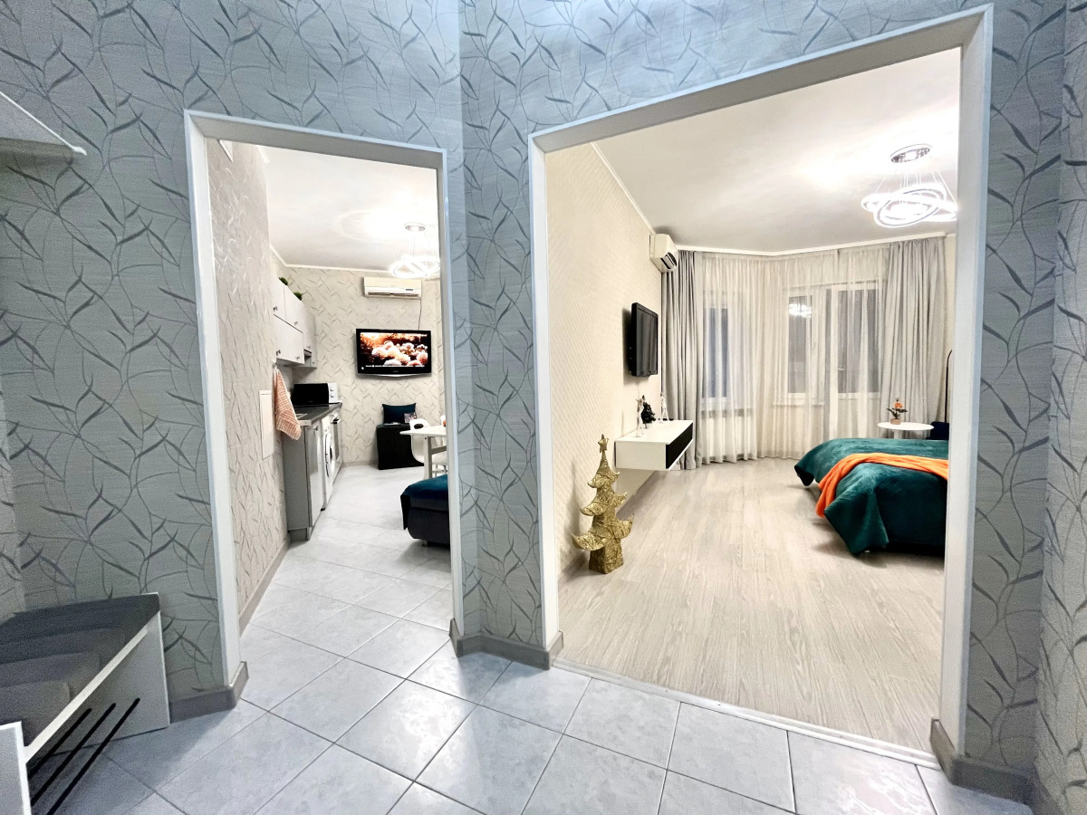 Квартира Светлая евродвушка комфорт-класса в центре Краснодара, ЖК Аврора, панорамный вид с 16 этажа