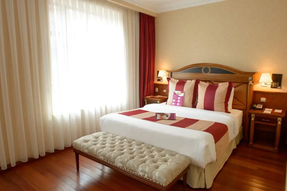 Отель Crowne Plaza Minsk