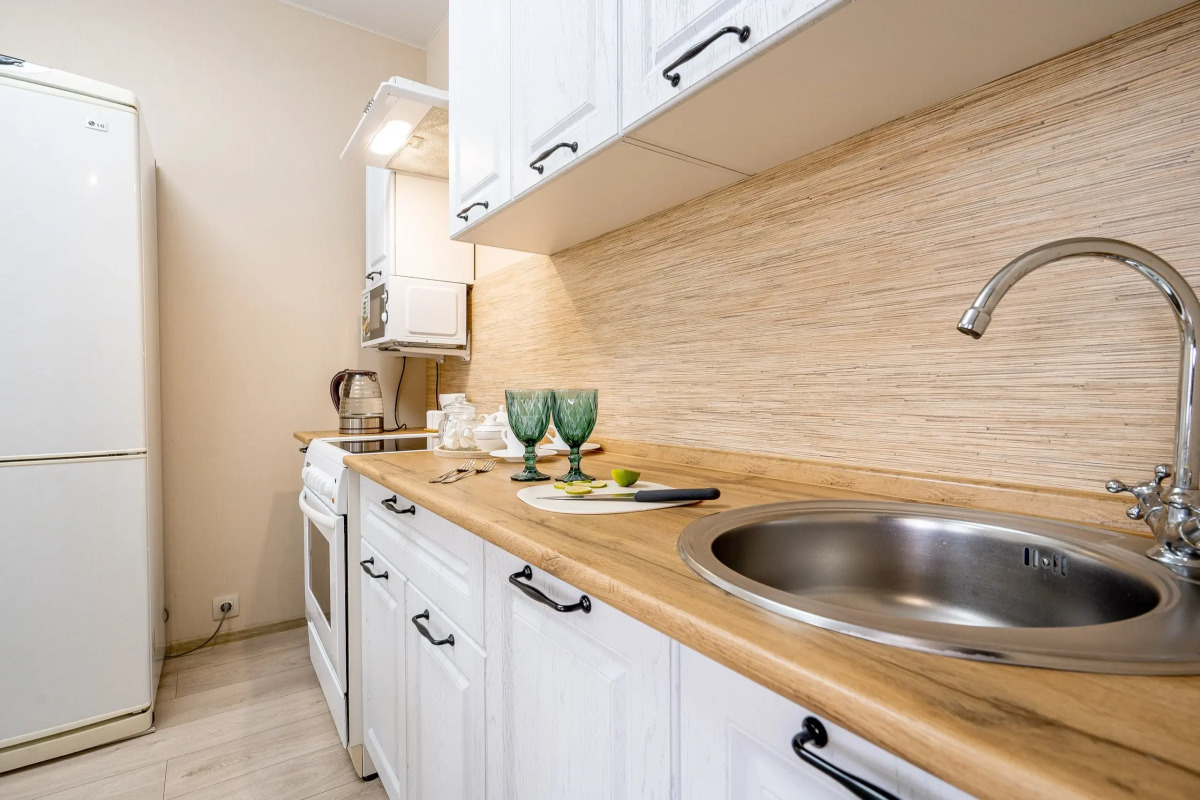 Апартаменты 1+ по Ивана Захарова 9/1