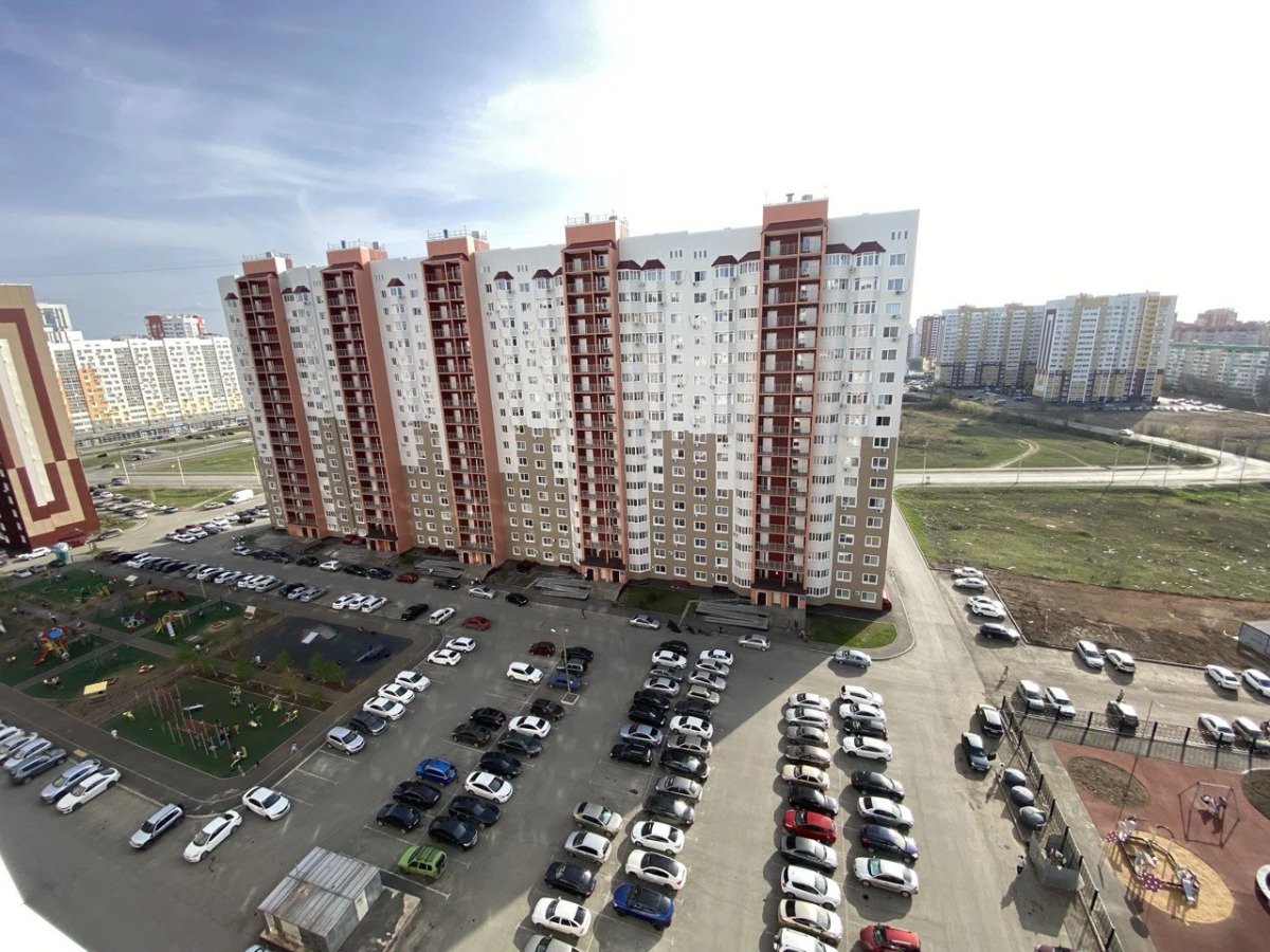 Апартаменты LikeHome на Дорофеева 7 у Города Еды