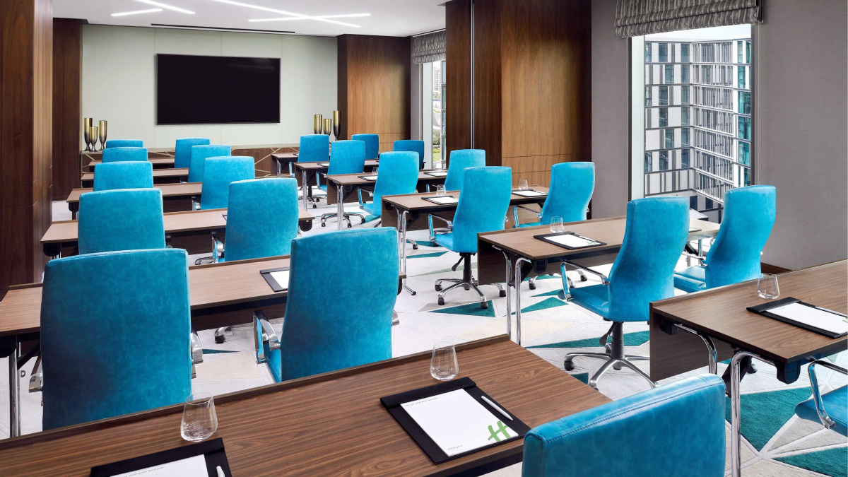 Holiday Inn Dubai al-Maktoum Airport, an IHG Hotel
