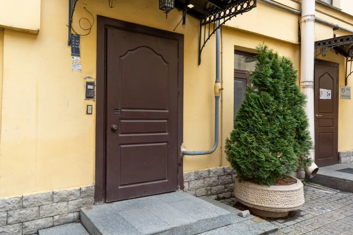 Апартаменты в Доме-Памятнике Дом имени Гоголя в Самом Центре Санкт-Петербурга