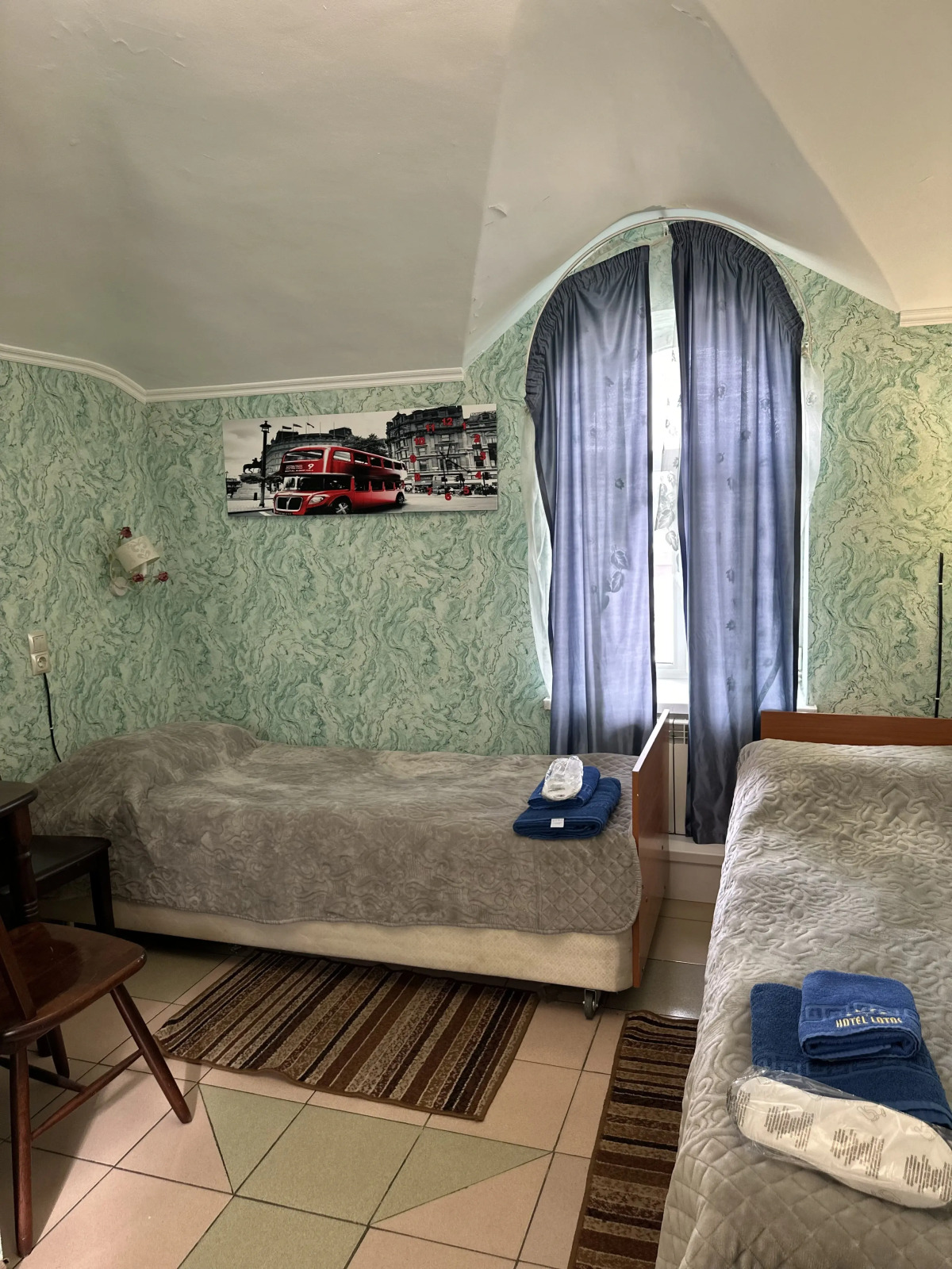 Отель Лотос