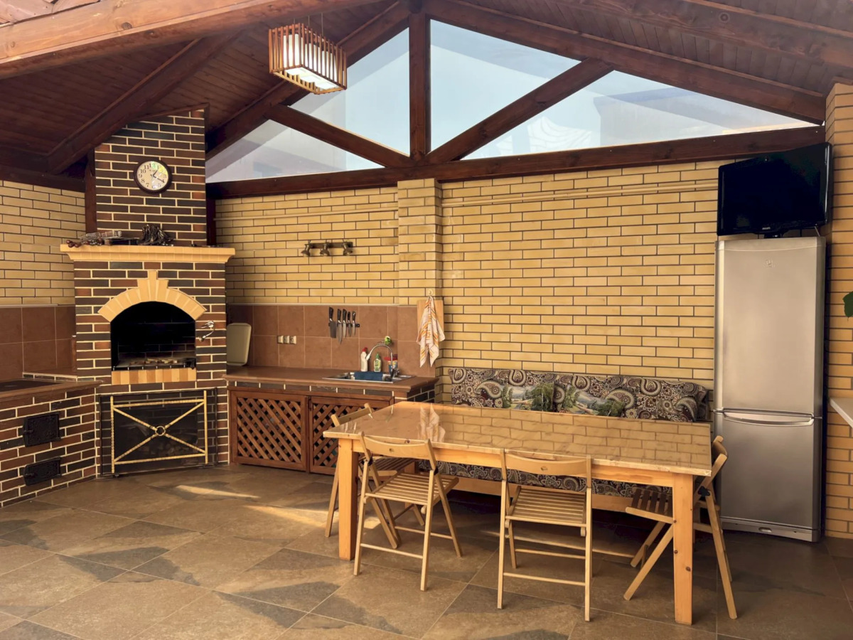 Частный Дом 120 2 Комнатный Этаж с Кухней