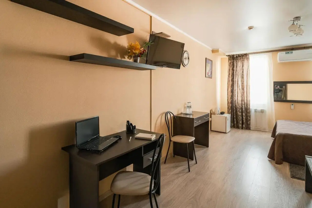 Отель Континент