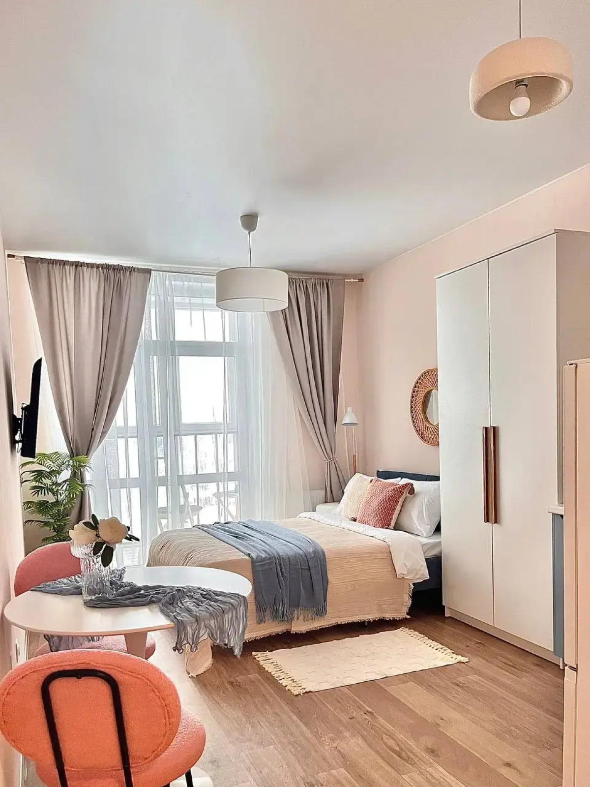 Современная студия у Планеты в ЖК Мир