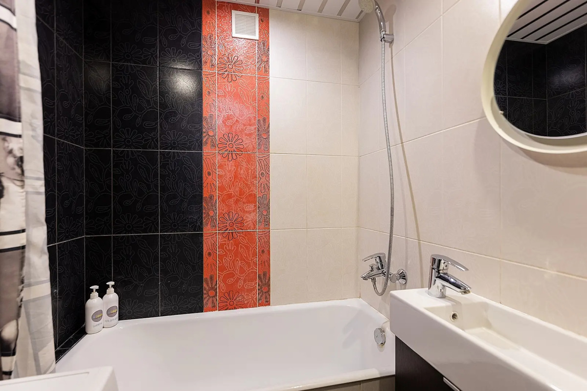 Тихие апартаменты  в центре города, ул.Горького 154. Сова-Дом