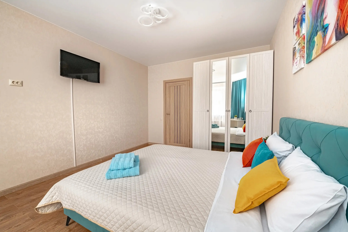 Апартаменты TopHouse на Нейбута 2A двухкомнатные