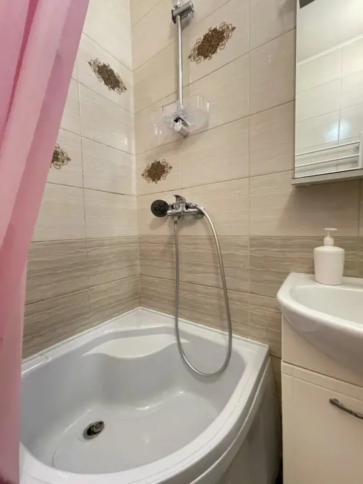 Апартаменты на Широкой