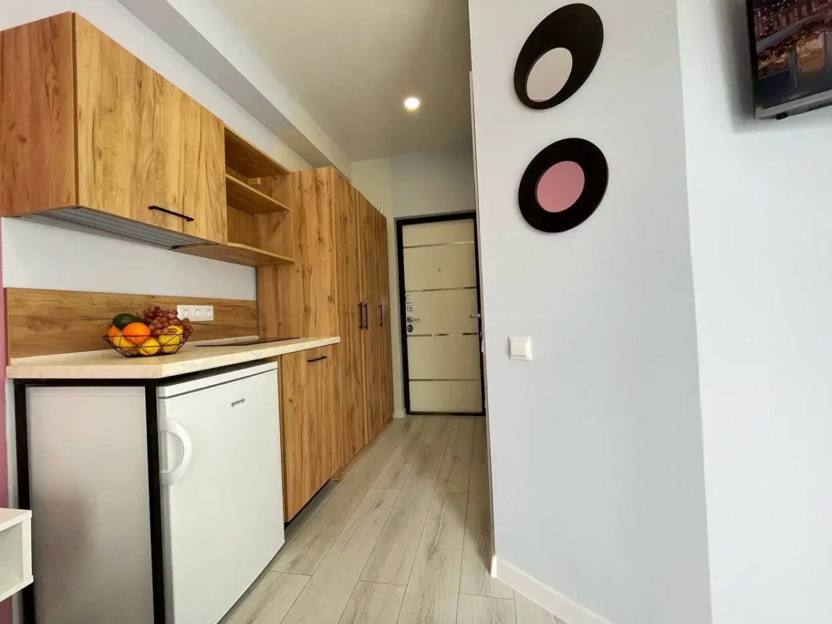 Апартаменты с видом на море большим балконом в 3-х минутах от пляжа