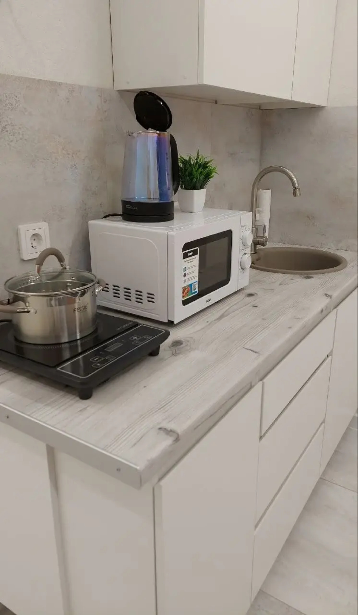 Квартира Студия с красивым видом с 18 этажа