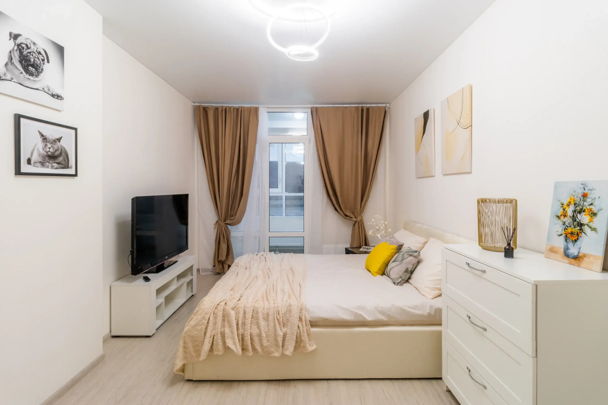 Квартира Сеть апартаментов ЧемодаНН с видом на реку