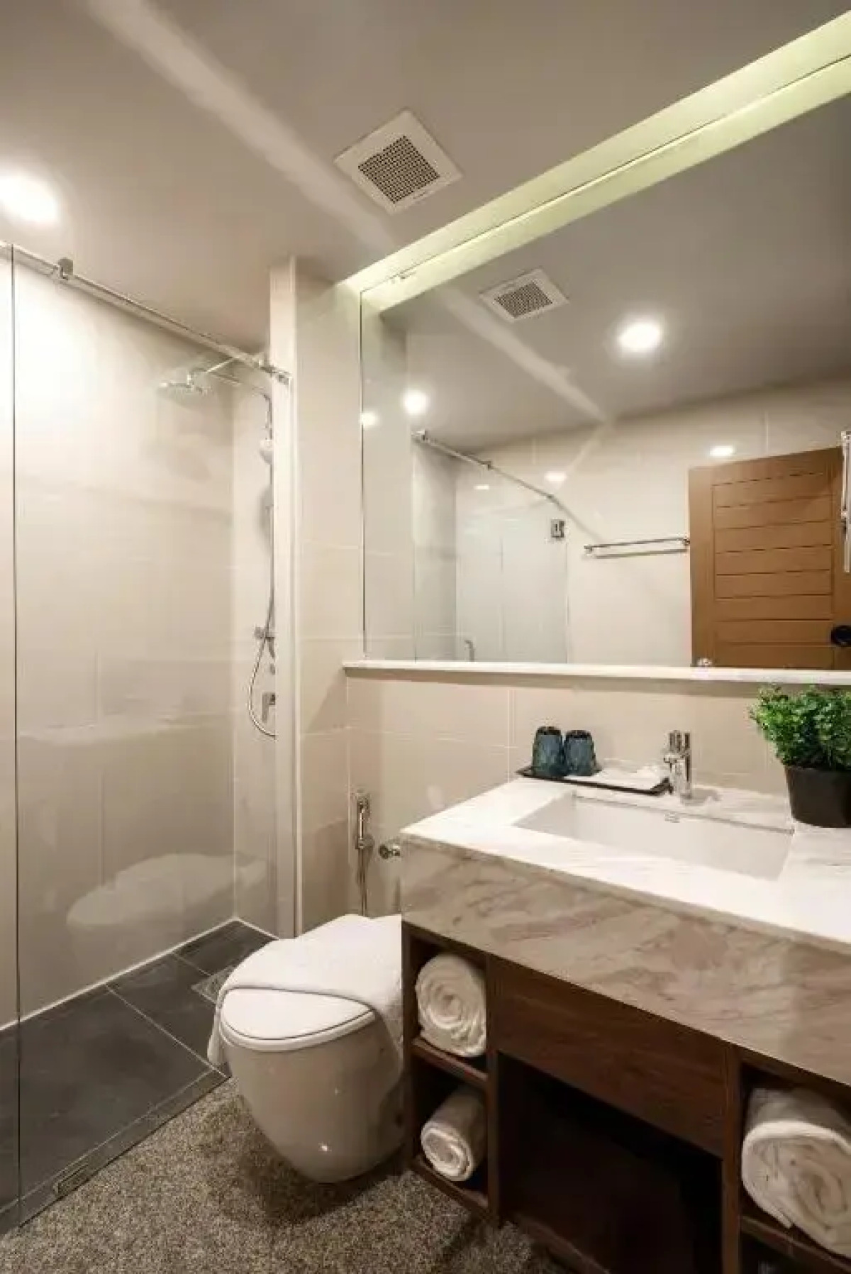 Отель Manhattan Sukhumvit Bangkok