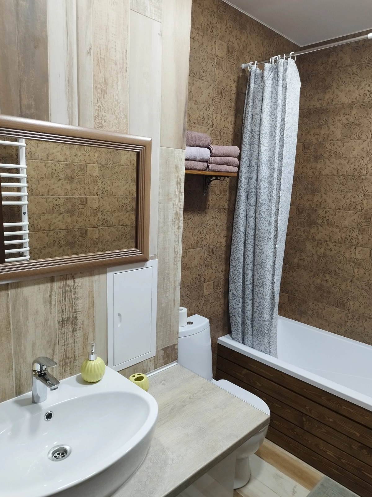 Апартаменты на Леонова