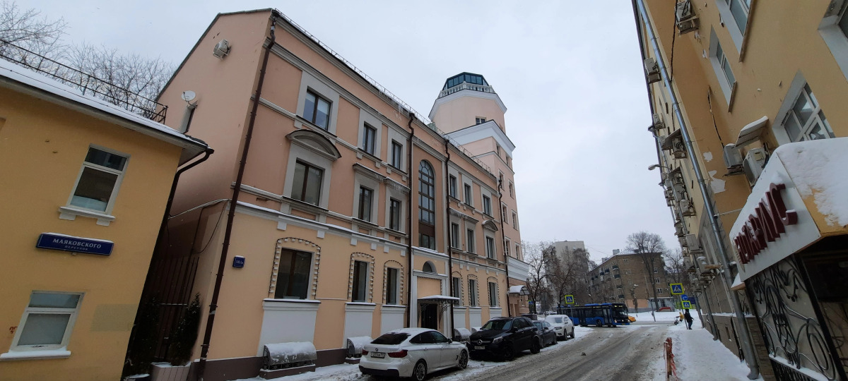 Апартаменты Двухуровневый Стильный Лофт в Центре Москвы на Легендарной Таганке