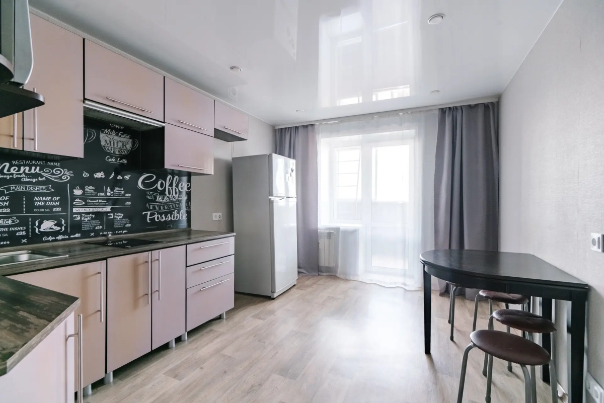 Квартира Тополиная 82