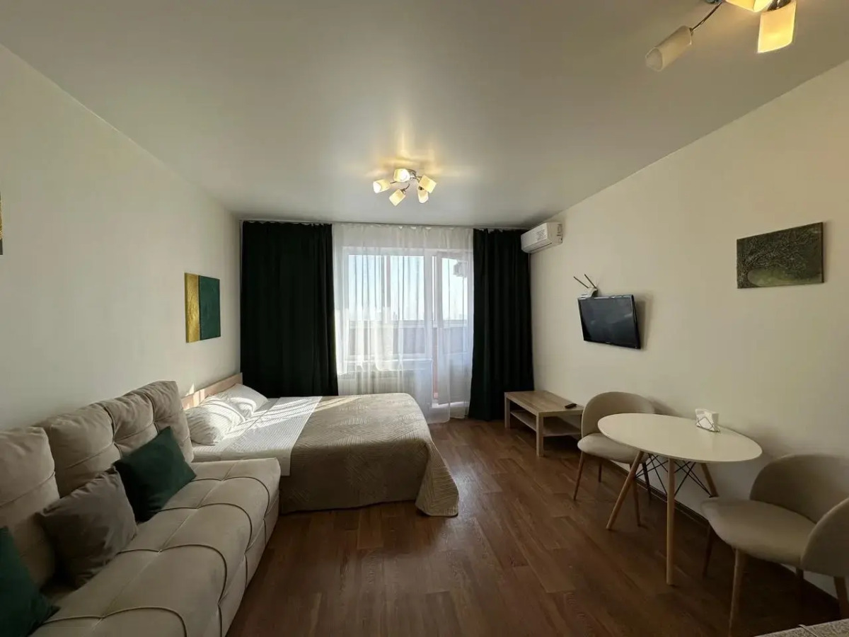 Апартаменты На 18 этаже Сибирская 42