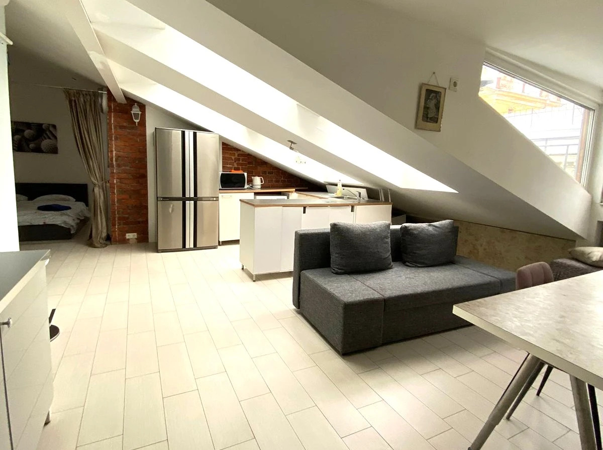 Апартаменты Уютная квартира с мансардными окнами у Эрмитажа