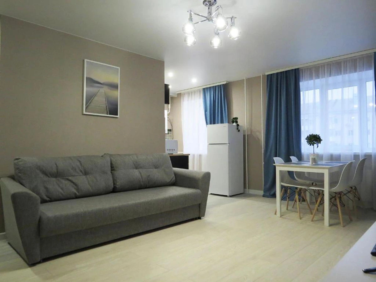 Квартира на Лейпунского 4