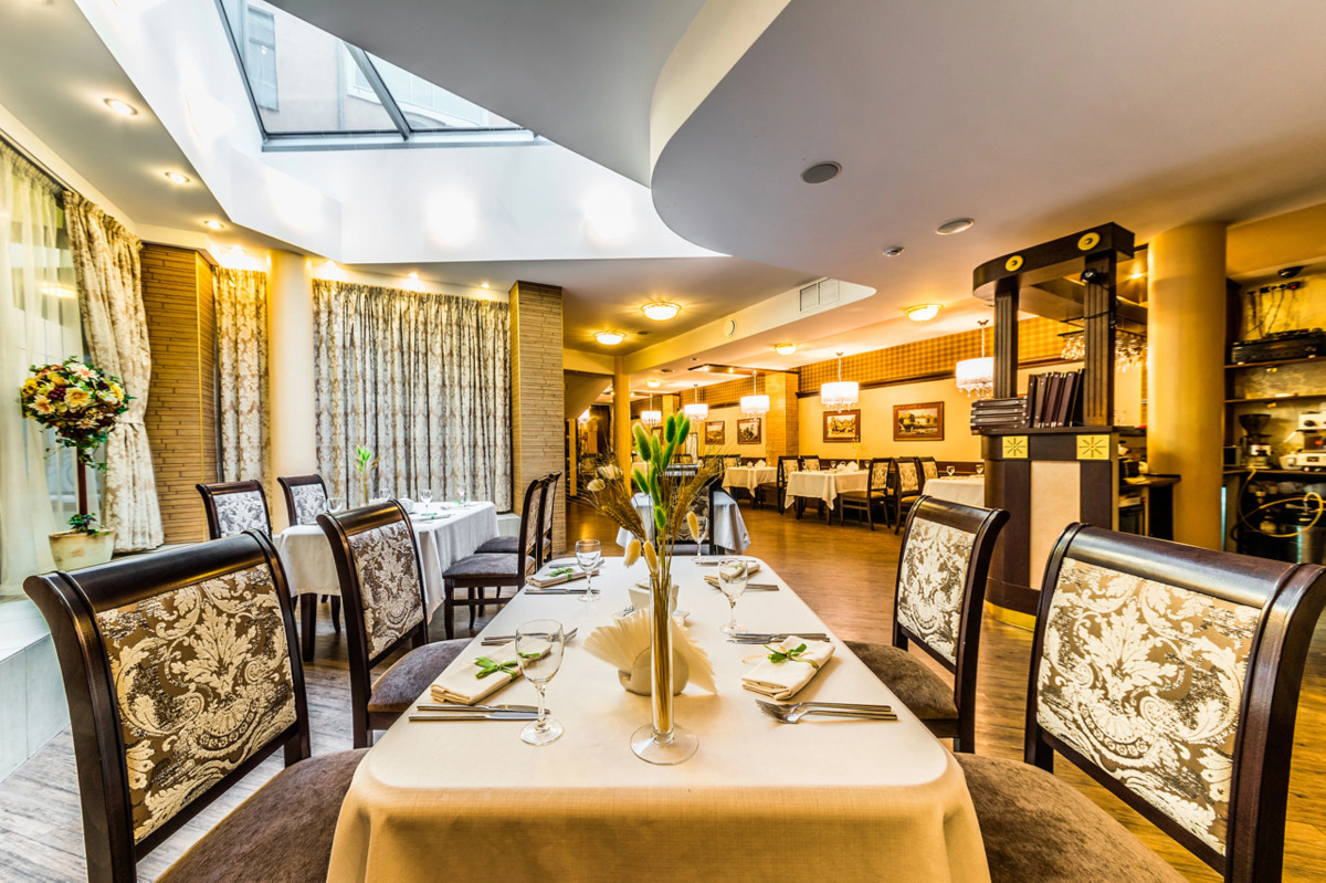 Отель Cronwell Inn Стремянная