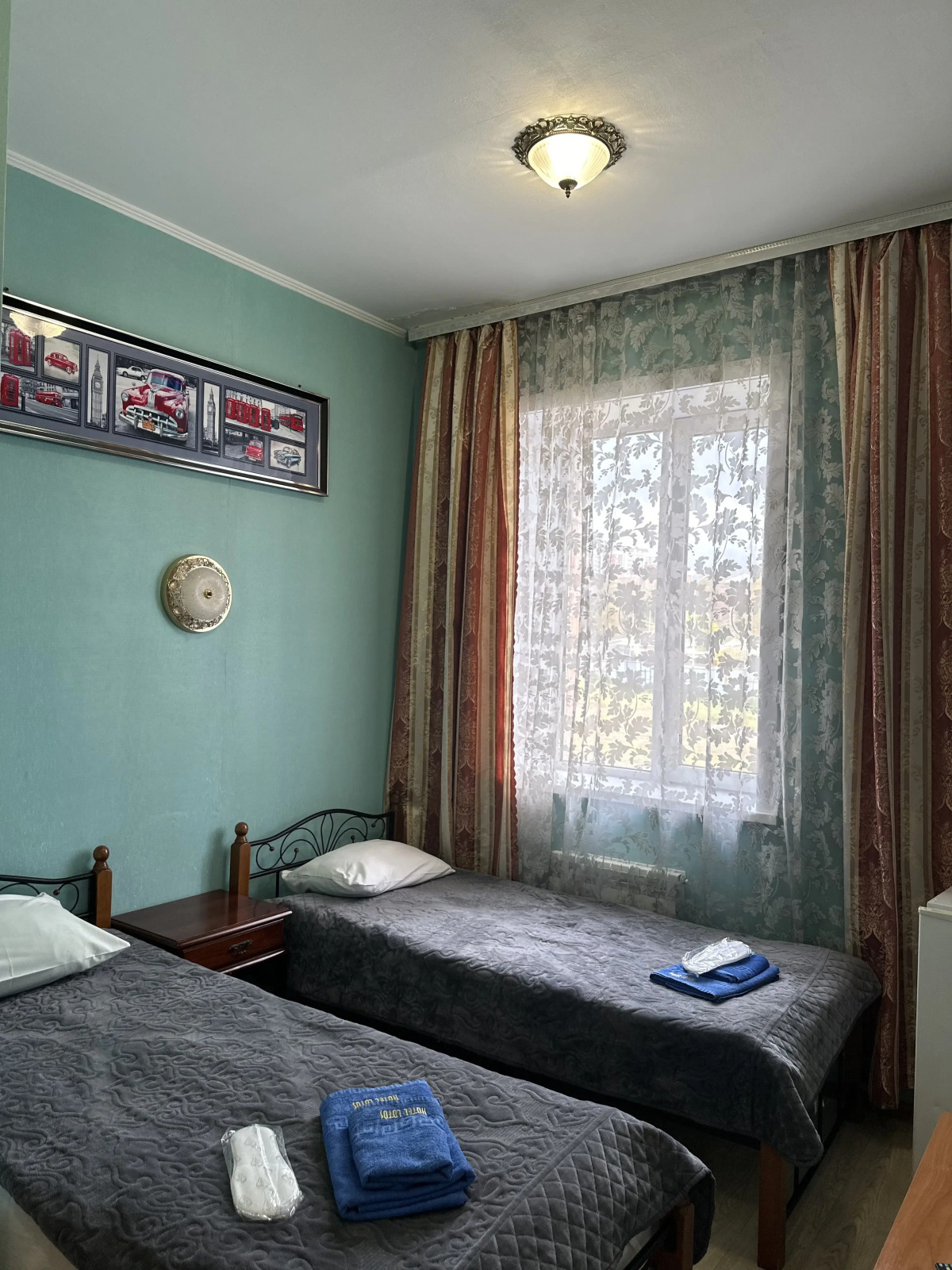 Отель Лотос