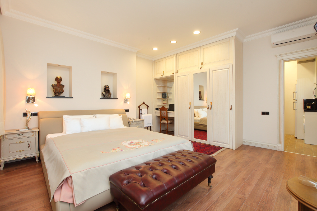 Отель Lir Residence Suites