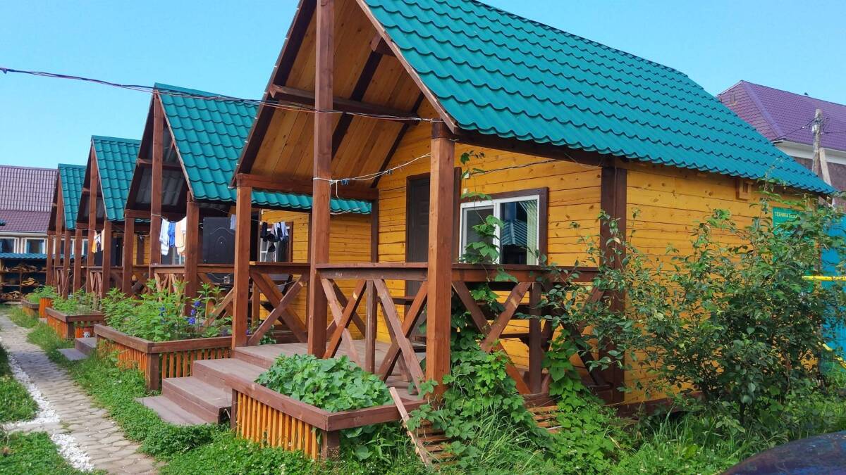 Гостевой Дом Уютный дворик в Горячинске 1 отзыв об отеле, цены и фото  номеров - забронировать гостиницу Гостевой Дом Уютный дворик онлайн
