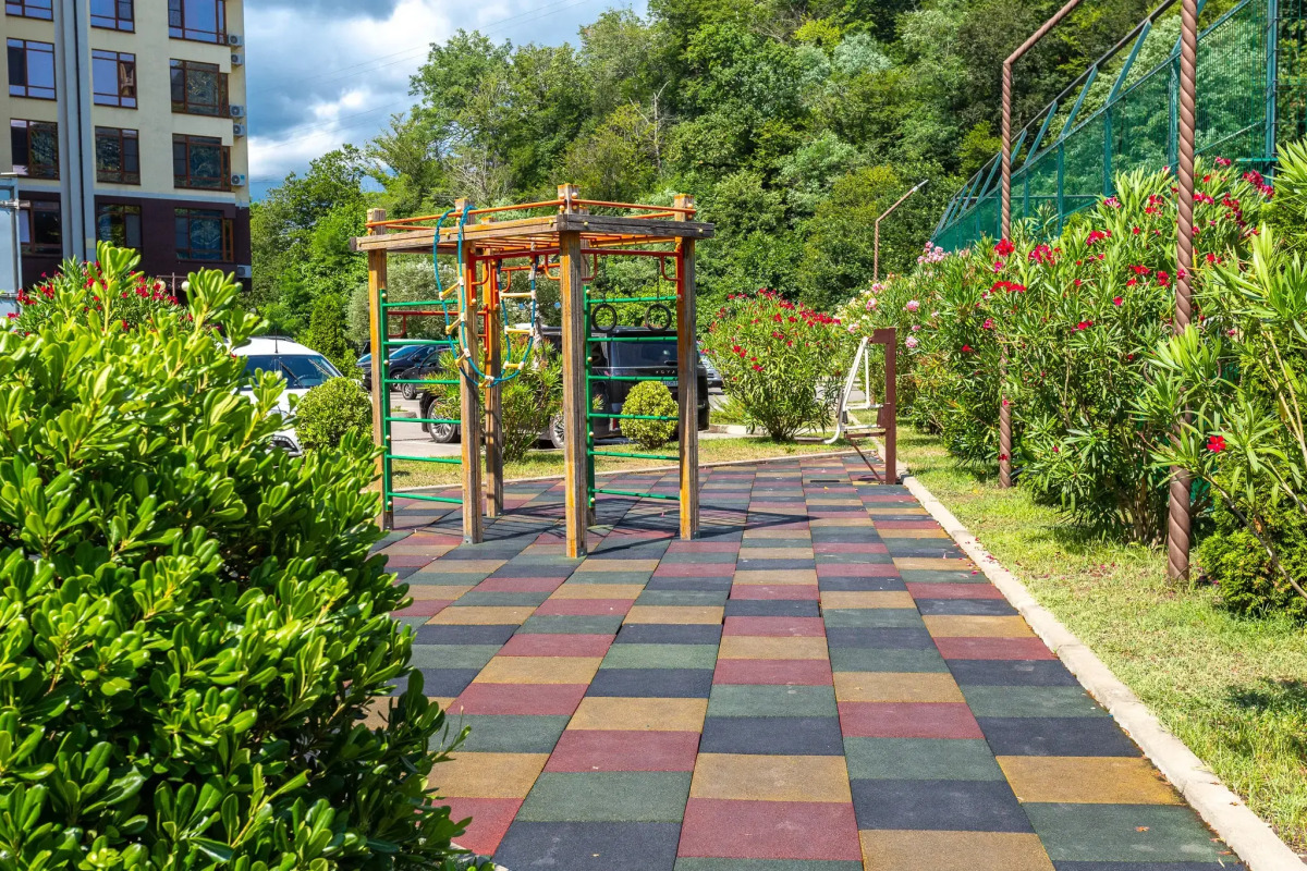 Просторная стильная квартира с видом на горы. Кватро 43