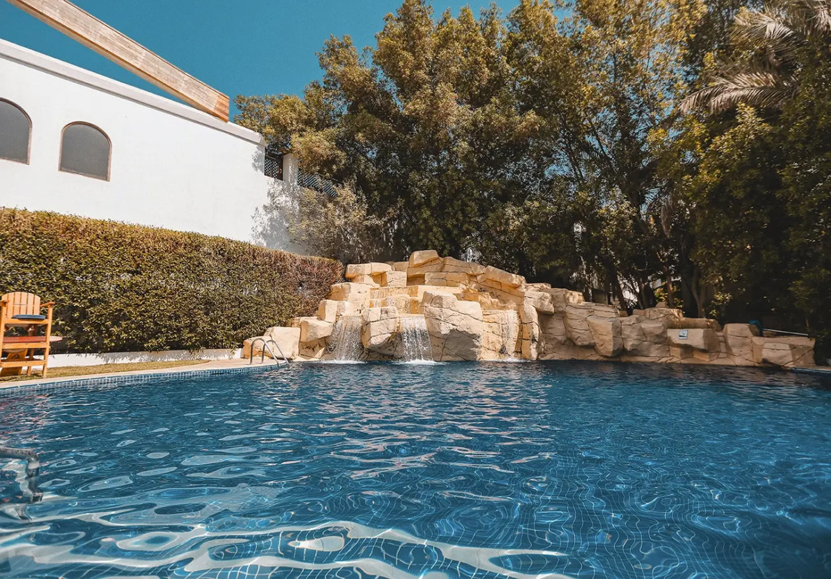 Отель Dubai Marine Beach Resort & Spa