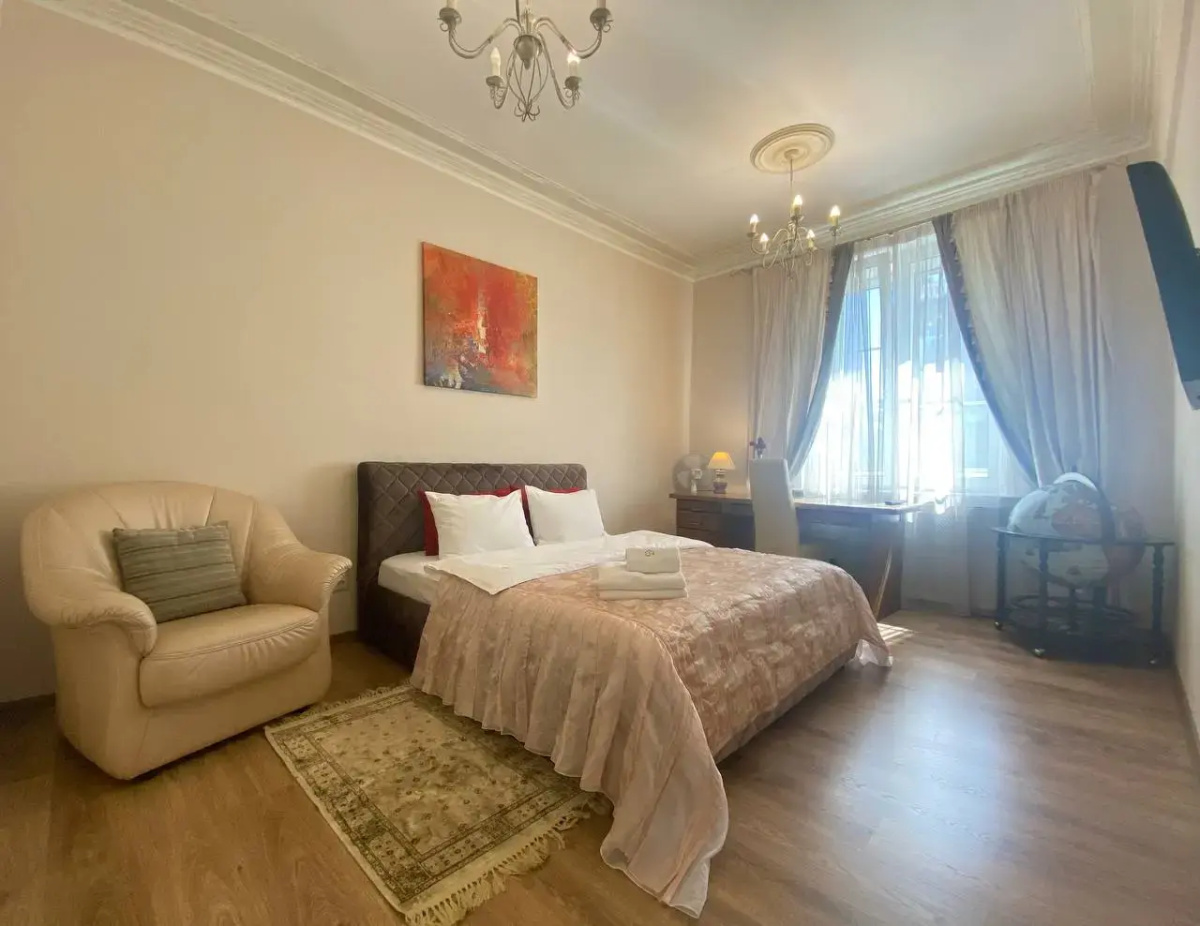 Апартаменты 4-комнатные HomeApart пр-т Независимости, 23