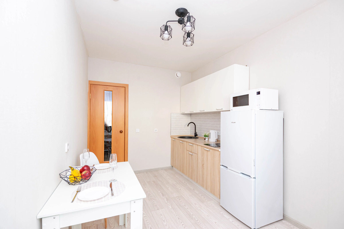 Апартаменты Светлая Уютная Однушка у Комсомольской Площади